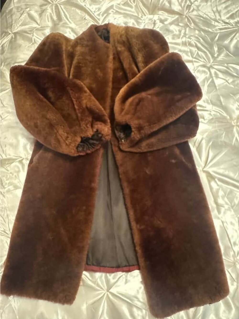 Vintage Chocolate Brown Faux Fur Coat – Gorgeous Oversized Collar – Glamorous Re